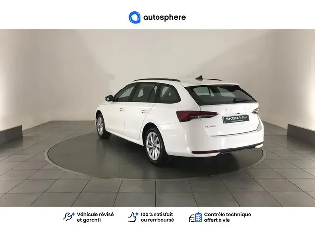 Démonstration Skoda Octavia Combi à CHAMPNIERS chez Volkswagen Angouleme