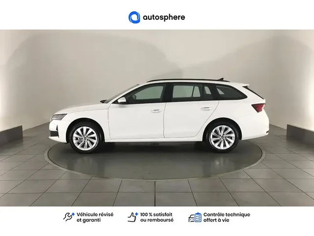 Démonstration Skoda Octavia Combi à CHAMPNIERS chez Volkswagen Angouleme