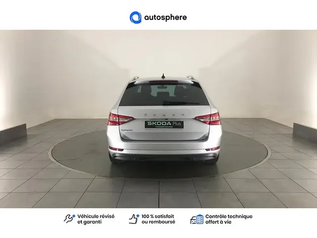 Occasion Skoda Superb Combi à CHAMPNIERS chez Volkswagen Angouleme
