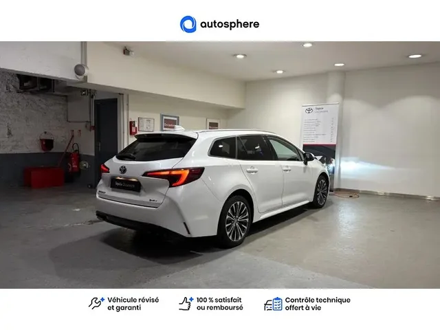 Occasion Toyota Corolla Touring Sports à  Nanterre, chez LEXUS NANTERRE