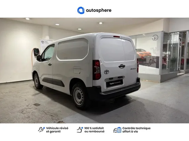 Démonstration Toyota Proace City à  Nanterre, chez LEXUS NANTERRE