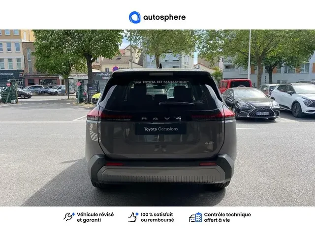 Démonstration Toyota Rav4 à  Nanterre, chez LEXUS NANTERRE