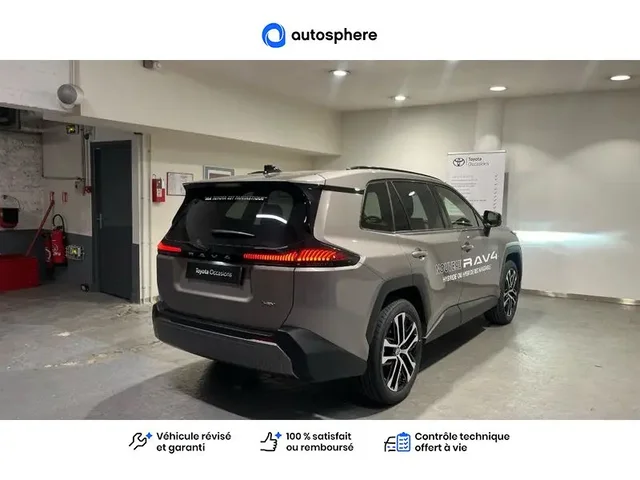 Démonstration Toyota Rav4 à  Nanterre, chez LEXUS NANTERRE