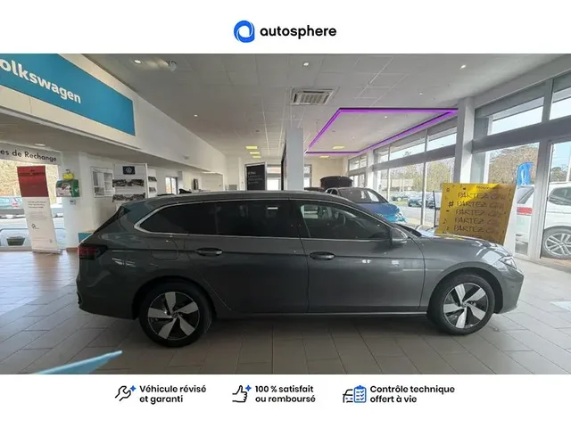 Démonstration Volkswagen Passat Sw à CHAMPNIERS chez Volkswagen Angouleme