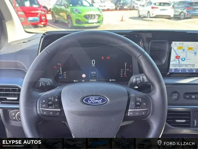 Démo FORD Tourneo Courier à  chez Elypse Autos