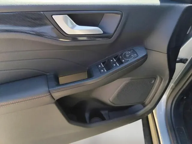 Occasion FORD Kuga à  chez Elypse Autos