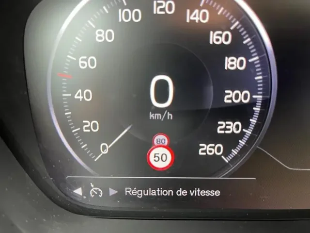 Occasion VOLVO XC40 à  chez Elypse Autos