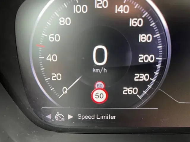 Occasion VOLVO XC40 à  chez Elypse Autos