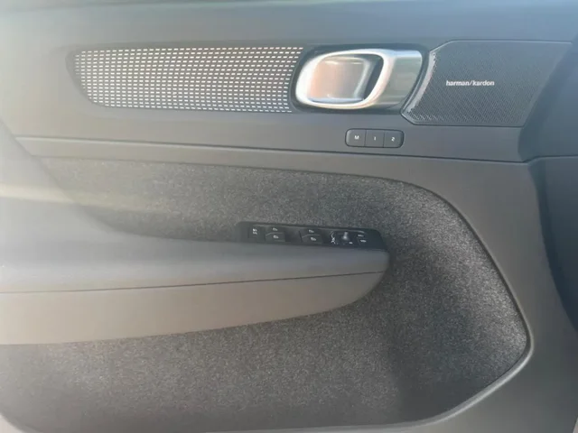 Occasion VOLVO XC40 à  chez Elypse Autos
