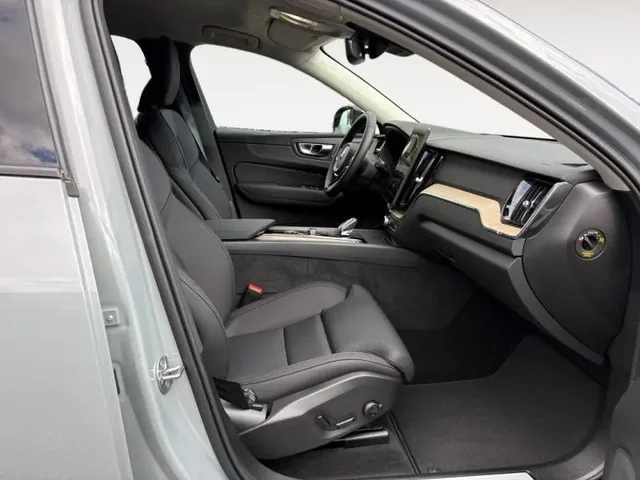 Démo VOLVO XC60 à  chez Elypse Autos
