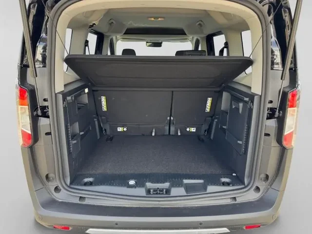 Démo FORD Tourneo Courier à  chez Elypse Autos