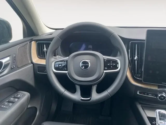 Démo VOLVO XC60 à  chez Elypse Autos