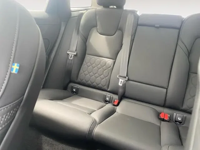 Démo VOLVO XC60 à  chez Elypse Autos