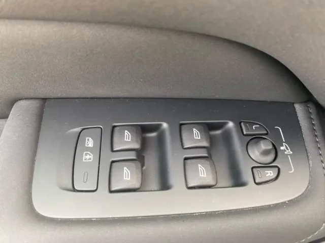 Démo VOLVO XC60 à  chez Elypse Autos