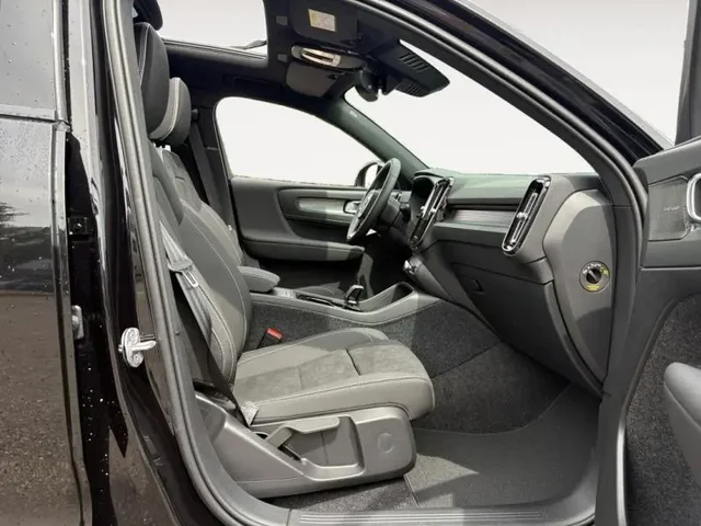 Démo VOLVO EX40 à  chez Elypse Autos