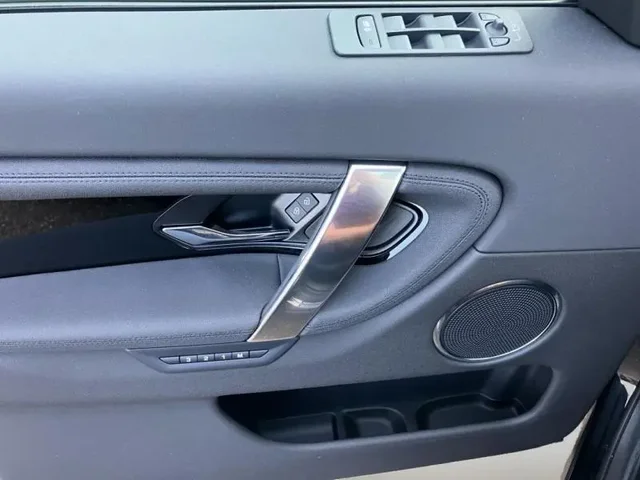 Démo LAND-ROVER Discovery Sport à  chez Elypse Autos