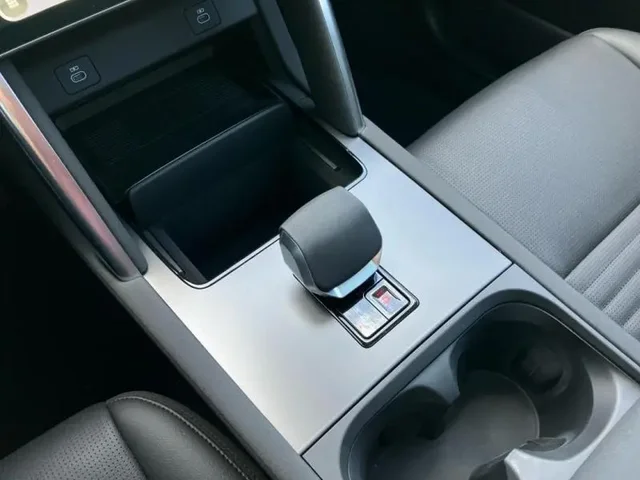 Démo LAND-ROVER Discovery Sport à  chez Elypse Autos
