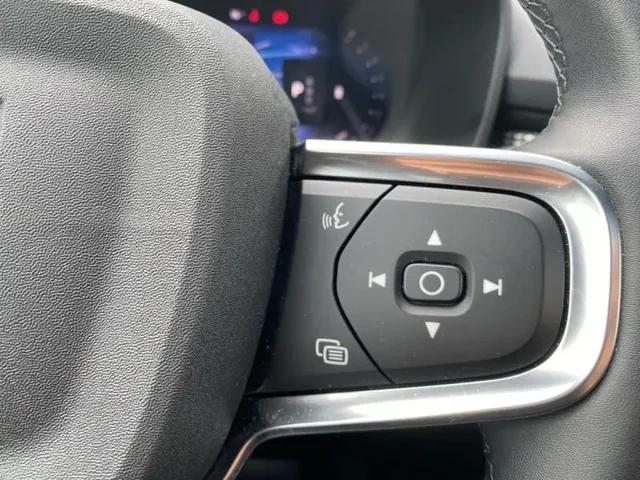 Occasion VOLVO XC40 à  chez Elypse Autos