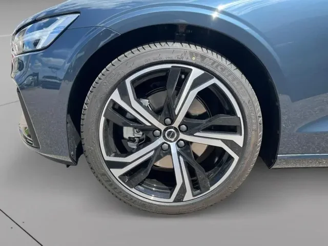 Démo VOLVO V60 à  chez Elypse Autos