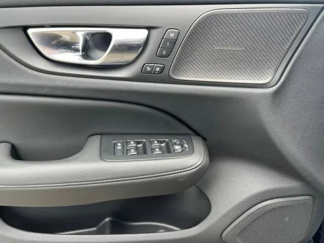 Démo VOLVO V60 à  chez Elypse Autos