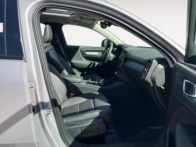 Démo VOLVO XC40 à  chez Elypse Autos