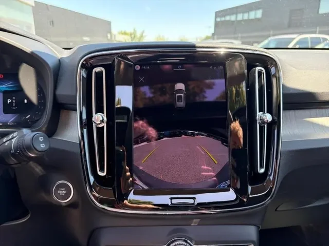 Démo VOLVO XC40 à  chez Elypse Autos