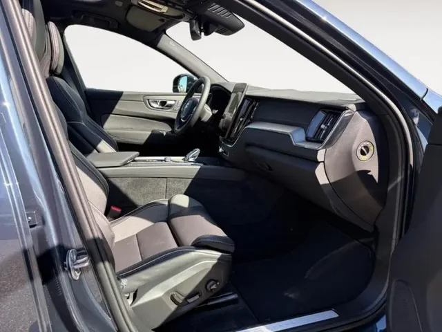 Démo VOLVO XC60 à  chez Elypse Autos