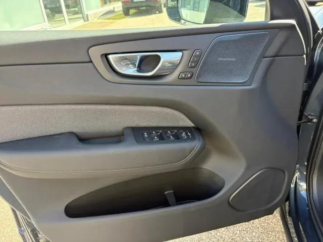 Démo VOLVO XC60 à  chez Elypse Autos