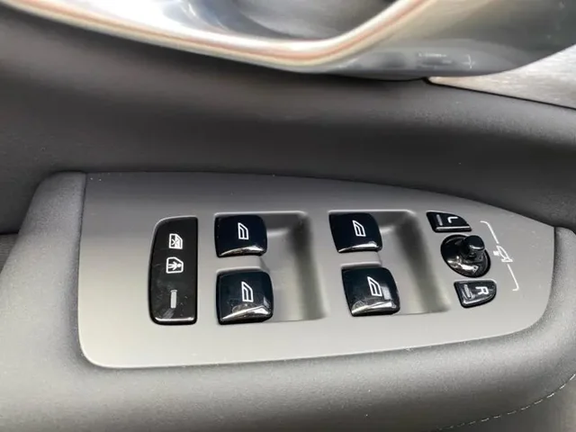 Démo VOLVO XC90 à  chez Elypse Autos