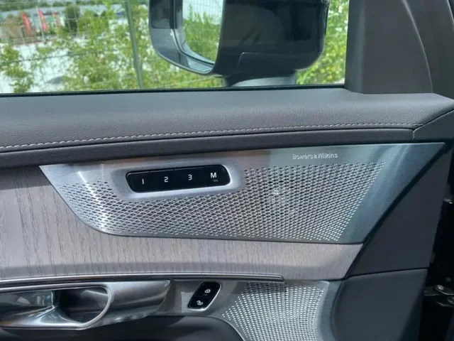 Démo VOLVO XC90 à  chez Elypse Autos