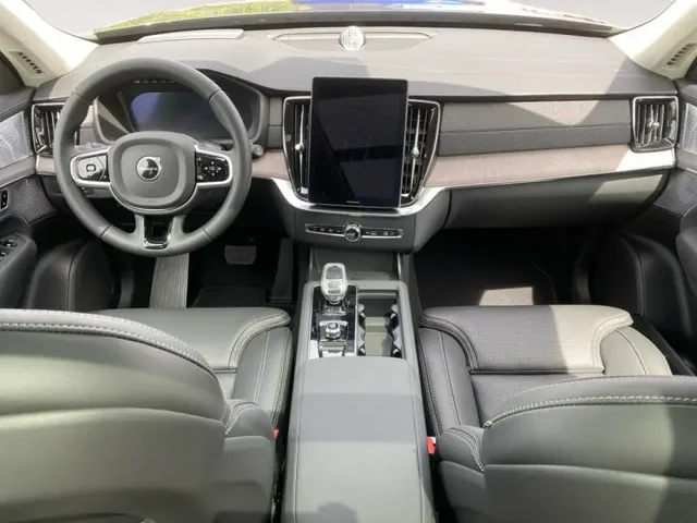 Démo VOLVO XC90 à  chez Elypse Autos