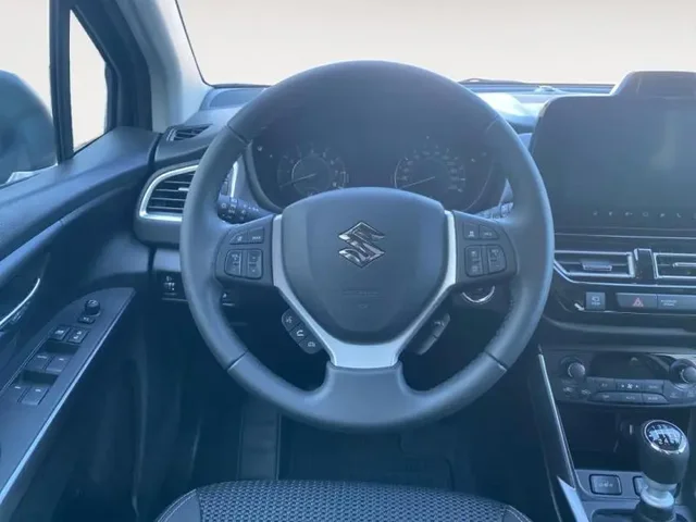 Démo SUZUKI S-Cross à  chez Elypse Autos