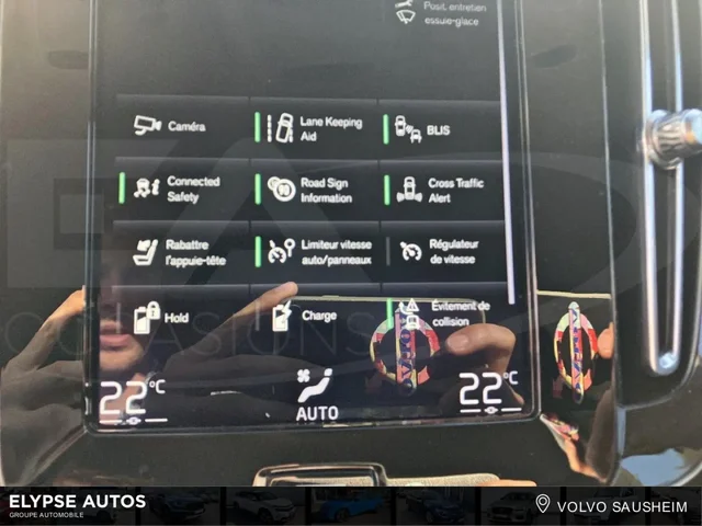 Occasion VOLVO XC40 à  chez Elypse Autos