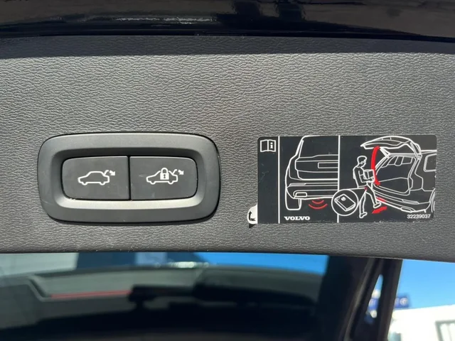 Occasion VOLVO XC40 à  chez Elypse Autos