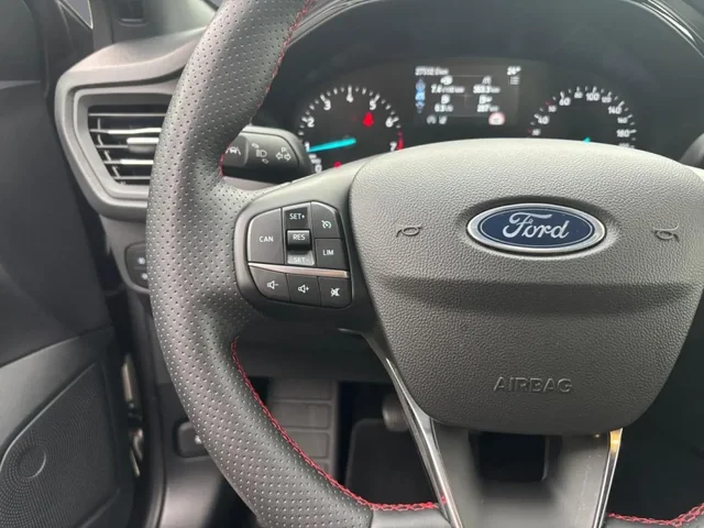 Occasion FORD Focus à  chez Elypse Autos
