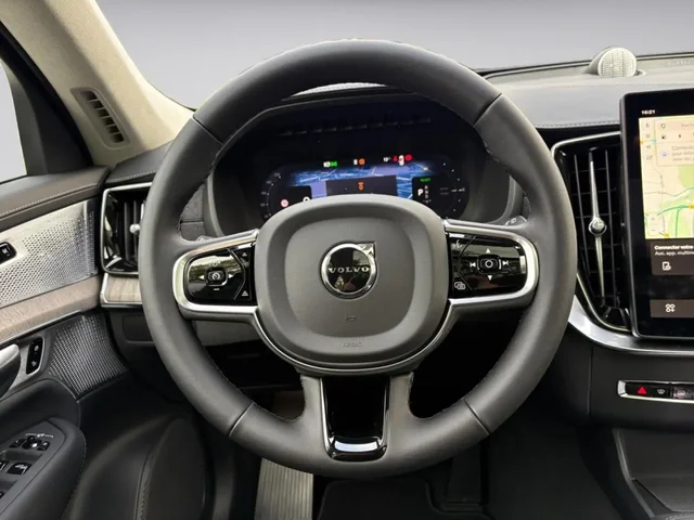 Démo VOLVO XC90 à  chez Elypse Autos