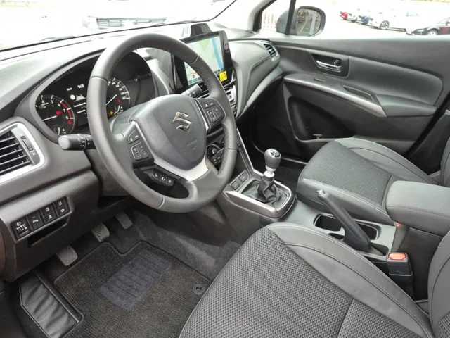 Demo SUZUKI S-Cross à Cesson chez Groupe Zélus