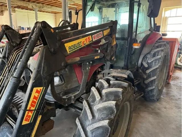 Occasion Case IH JX90 à ANTIGNY chez Groupe OUVRARD