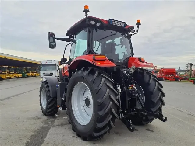 Occasion Case IH MAXXUM125CVX à ANTIGNY chez Groupe OUVRARD