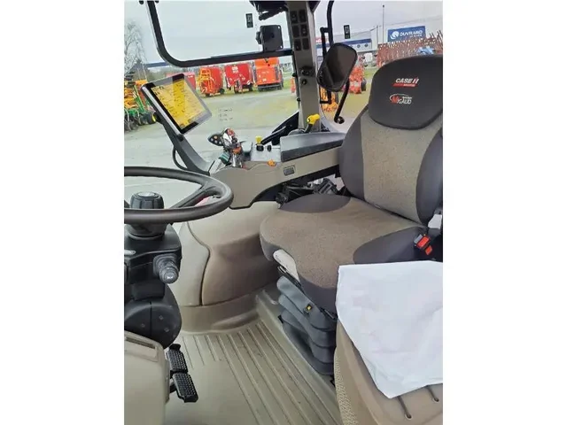 Occasion Case IH MAXXUM125CVX à ANTIGNY chez Groupe OUVRARD