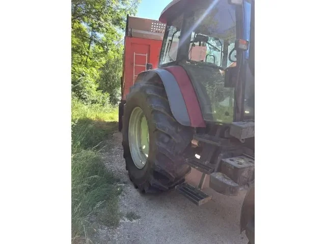 Occasion Case IH MXM130 à ANTIGNY chez Groupe OUVRARD