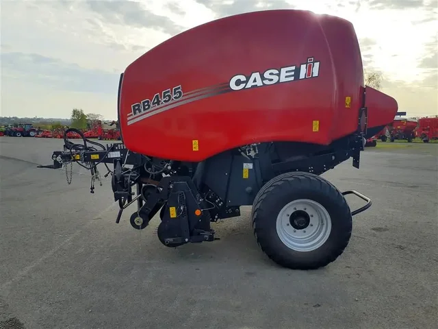 Occasion Case IH RB 455 à ANTIGNY chez Groupe OUVRARD