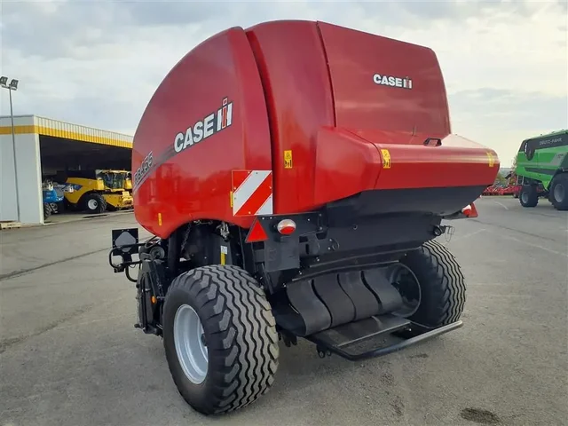 Occasion Case IH RB 455 à ANTIGNY chez Groupe OUVRARD