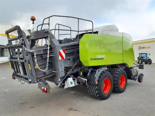 Occasion Claas 5300 à ANTIGNY chez Groupe OUVRARD