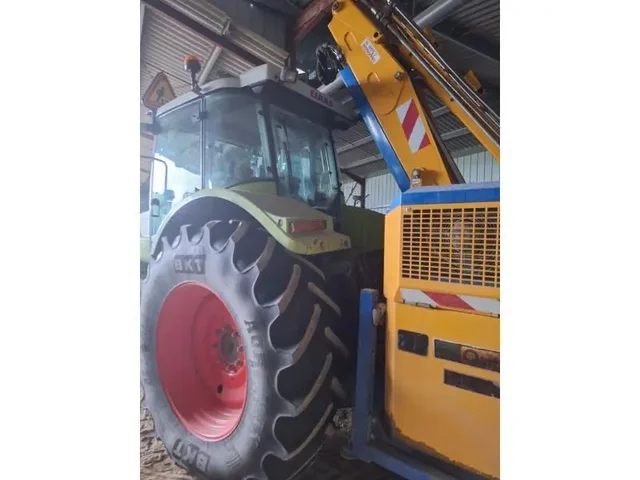 Occasion Claas ARES816RZ à ANTIGNY chez Groupe OUVRARD