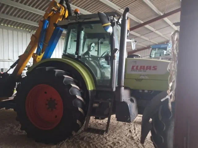 Occasion Claas ARES816RZ à ANTIGNY chez Groupe OUVRARD
