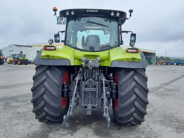 Occasion Claas ARION 640 à ANTIGNY chez Groupe OUVRARD