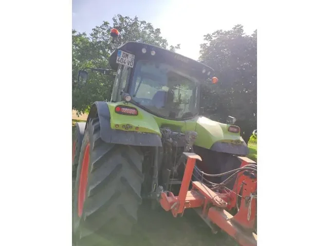 Occasion Claas ARION 640 à ANTIGNY chez Groupe OUVRARD