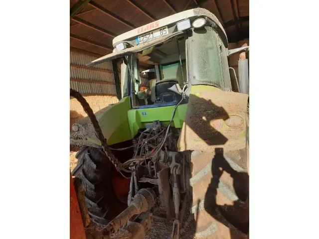 Occasion Claas ARION510 à ANTIGNY chez Groupe OUVRARD