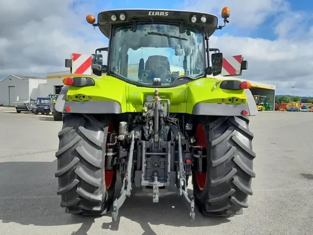 Occasion Claas ARION530 à ANTIGNY chez Groupe OUVRARD